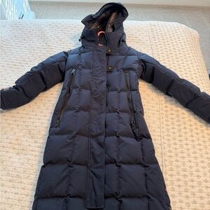 Canada Goose Women's Navy Puffer Coat